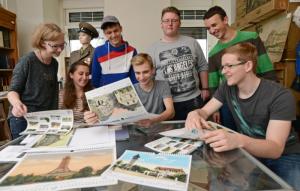 Kalender mit historischen Stadtansichten Glauchaus